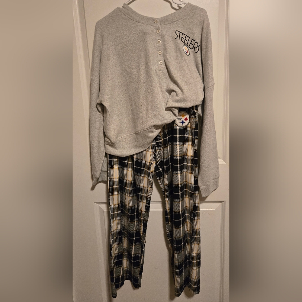 NFL Gray, Black, & Yellow Pajama Set  Loungewear PITTSBURGH STEELERS